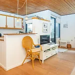 8 Person In Struer-by Traum Struer
