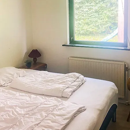 8 Person In Struer-by Traum Struer
